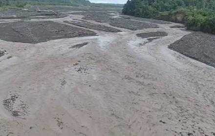 Los lahares del volcán Sangay provocaron el represamiento del río Upano, en Morona Santiago.