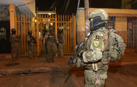 militares en Guayaquil