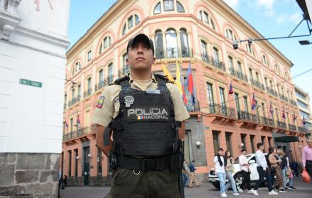 Quito es una de las ciudades donde rige el toque de queda.