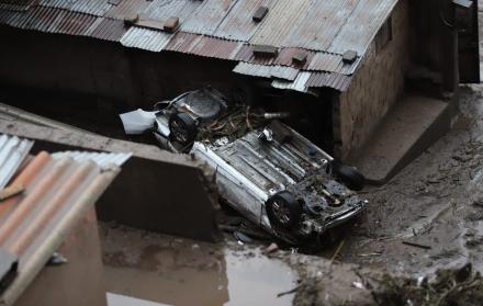 20 familias afectadas y 20 casas con daños dejó el aluvión en La Gasca, en Quito.