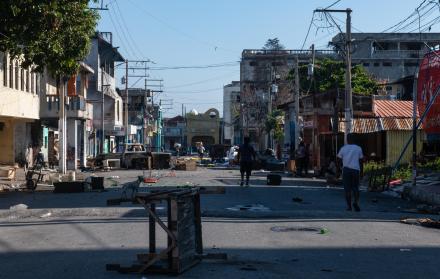 La Policía de Haití sigue haciendo frente a las bandas armadas en el centro de la capital
