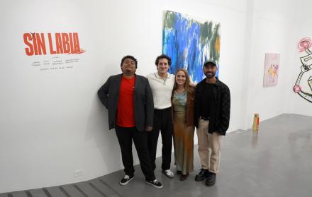 Los artistas Juan Carlos Vargas, Sebastián Florido, Marcela Baquerizo y Elio Wong.