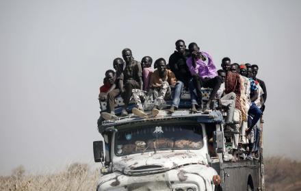 Regresar a Sudán tras un año de guerra y ante la peor crisis de desplazados del planeta