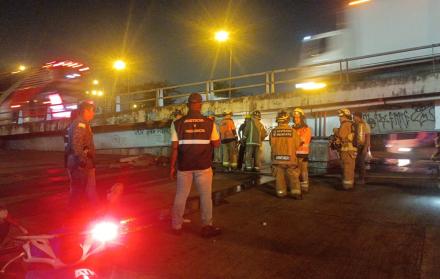 Bomberos acudieron al sitio