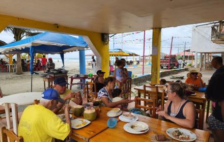 Restaurantes. Los locales de comida acogen al turista de un día y al de varios.