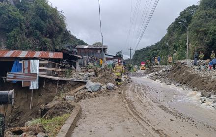 Deslaves y cierre de vía en Sayausí, Cuenca, Azuay