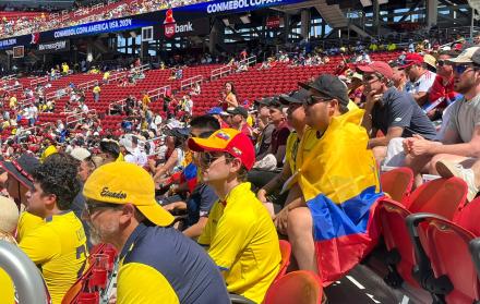 Los hinchas tricolores alentaron a Ecuador desde las gradas.