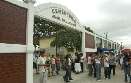 Cementerio del suburbio
