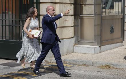 Sánchez se querella por prevaricación contra el juez que investiga a su mujer