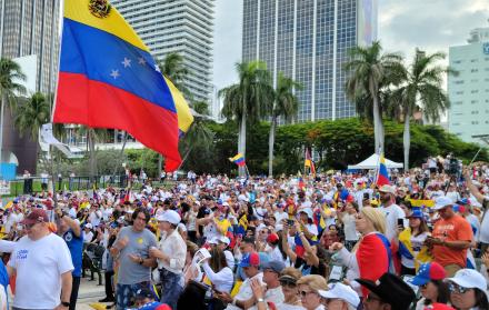 El Supremo de Venezuela revisa actas físicas de las elecciones presidenciales