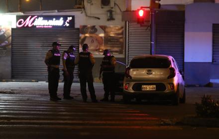 Hombre murió baleado en su auto en av. Quito y Pancho Segura, sur de Guayaquil