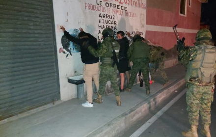 En el recorrido realizado en la parte externa del centro de privación de libertad.