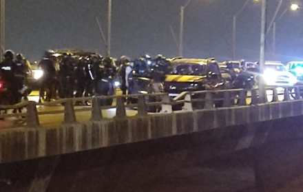 Balacera en el puente de la Unidad Nacional.