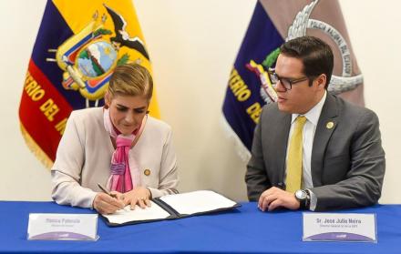firma del convenio entre UAFE e Interior