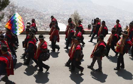 Mundo, Bolivia, Levantan protestas tras nueve días