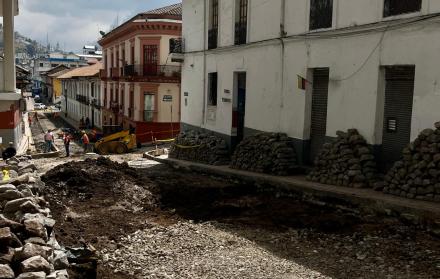 El Municipio interviene en la calle Benalcázar para darle una imagen diferente, con veredas más amplias.