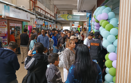 Afluencia masiva de personas se registró en la Terminal Terrestre de Cuenca en el último día del feriado.
