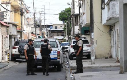 Este lunes hubo presencia policial para resguardar la zona.