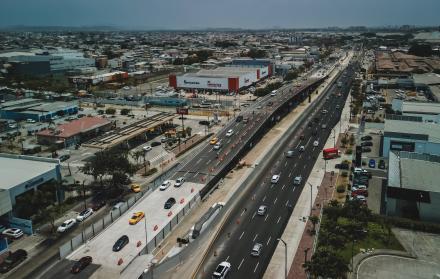 Puente en la avenida de las Américas Guayaquil