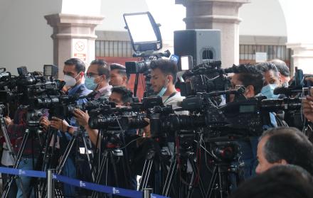 MEDIOS DE COMUNICACION PRENSA