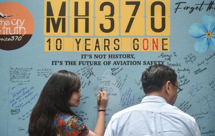 Mundo, Malasia, Accidente aéreo