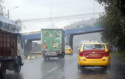 El clima en Quito tendrá lluvias intensas y tormentas, según el Inamhi.