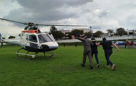 Helicóptero de la Policía traslada a Mayra Salazar