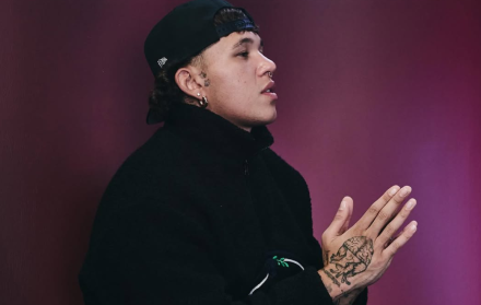 Cantante colombiano Beéle.