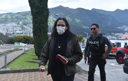 La ministra Inés Manzano estuvo dirigiendo el COE Nacional este 16 de marzo.