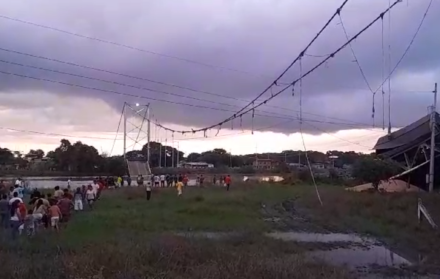 Un video muestra el colapso del puente Magro en Daule.