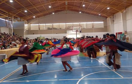 GRUPO DE DANZAS