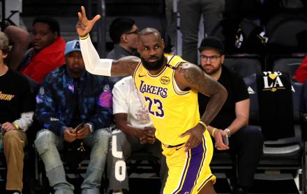 LeBron James, Los Angeles Lakers, NBA, futuro, playoffs