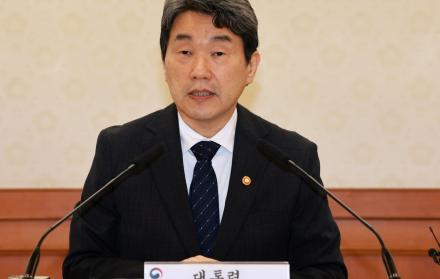 El presidente interino y viceprimer ministro de Corea del Sur, Lee Ju-ho