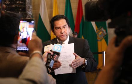 LUCIO GUTIERREZ EXPRESIDENTE Y ASAMBLEISTA