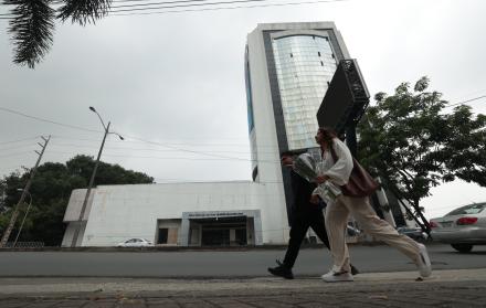 edificio Macro inmuebles Guayaquil 3 may 25 MC
