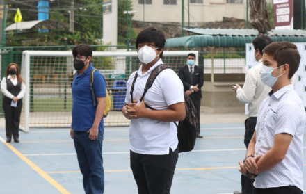 Uso obligatorio de mascarilla en escuelas de Guayas, Manabí, Pichincha y Santo Domingo desde el 5 de mayo de 2025
