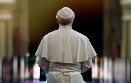 El nuevo papa será elegido en el cónclave que inicia el 7 de mayo en la Capilla Sixtina y asumirá el liderazgo espiritual de más de 1.400 millones de católicos en todo el mundo.