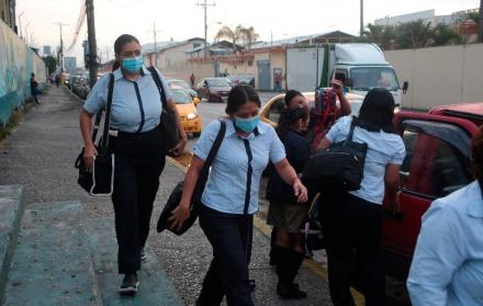 Los brotes de tos ferina genera riesgo de aparecimiento de otras enfermedades, más fallecimientos por el contagio y la reducción de la inmunidad de grupo.