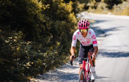 Richard Carapaz, EF Education-EasyPost, ciclismo, Giro de Italia, equipo, Alexander Cepeda