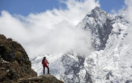 Regulaciones para escalar el Everest