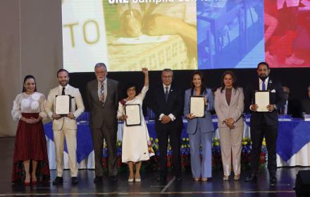 El acto de acreditación tuvo lugar en la Escuela Militar Eloy Alfaro de Quito.