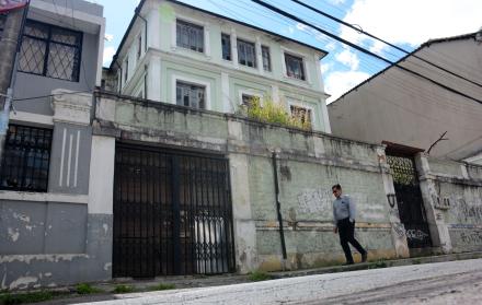 avenida 10 de Agosto abandonada