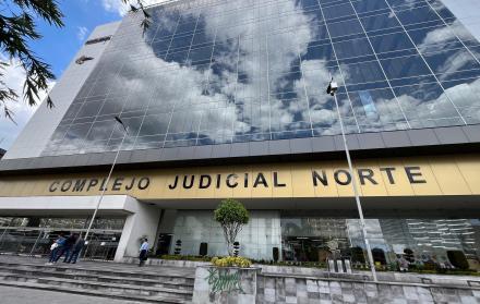Fachada de edificio de Corte de Justicia