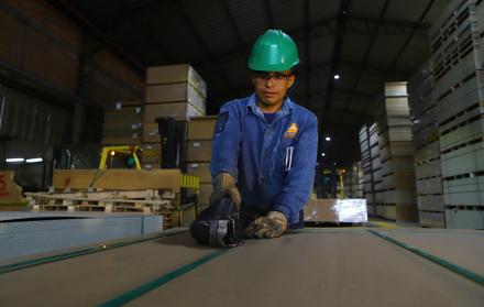 industria+Ecuador+estudio+crédito productivo