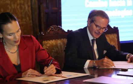 La ministra de Energía, Inés Manzano, suscribió hoy un memorando de entendimiento con el director General del Organismo Internacional de Energía Atómica (OIEA), Rafael Mariano Grossi.