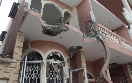Samanes explosivo