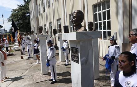 Avenida de los Presidentes Colegio Vicente Rocafuerte
