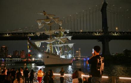 Accidente de buque mexicano en Brooklyn