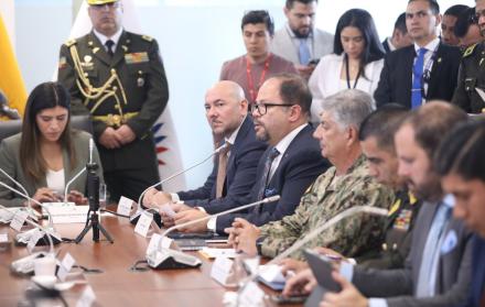 Dos ministros comparecieron ante la Comisión de Desarrollo Económico de la Asamblea por la iniciativa de Noboa.