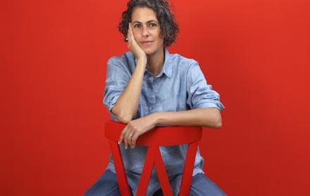 KATYA ADAUI ESCRITORA